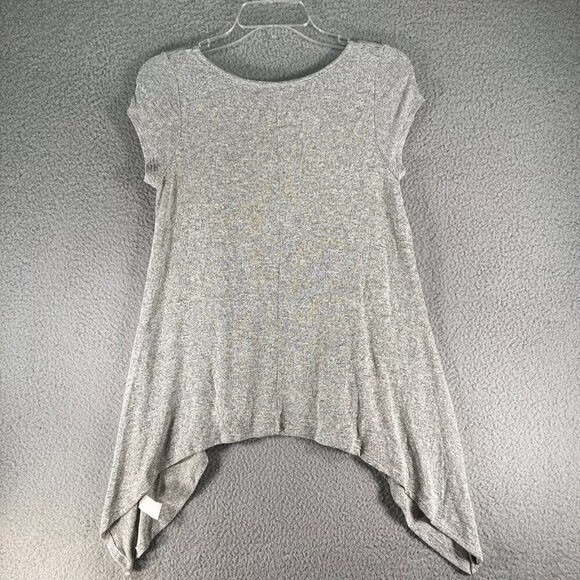 Aiden Y Gray Top Size Large Short Sleeve Tunic Sharkbite Hem Round Neck NWOT - Picture 6 of 6